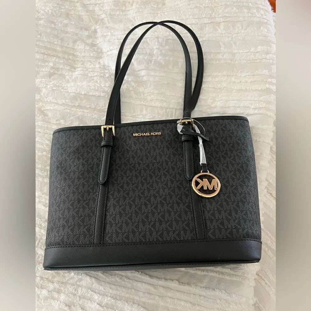 New with tags Michael Kors Jet Sest Travel Medium Double Pocket Tote black